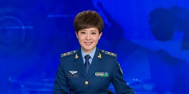 軍事節(jié)目女主持人，閃耀熒屏的星光，軍事節(jié)目女主持人，熒屏上的璀璨星光