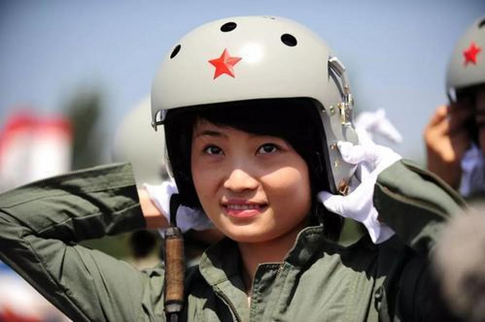 四川女飛行員余旭，英勇無畏的藍(lán)天使者，四川女飛行員余旭，藍(lán)天的英勇使者