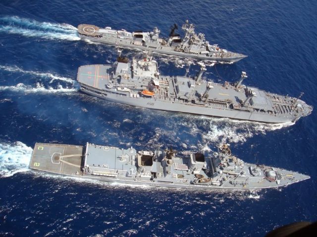 中國第三艘航空母艦下水，揭示強大國防新里程碑，中國第三艘航空母艦下水，國防實力再上新臺階