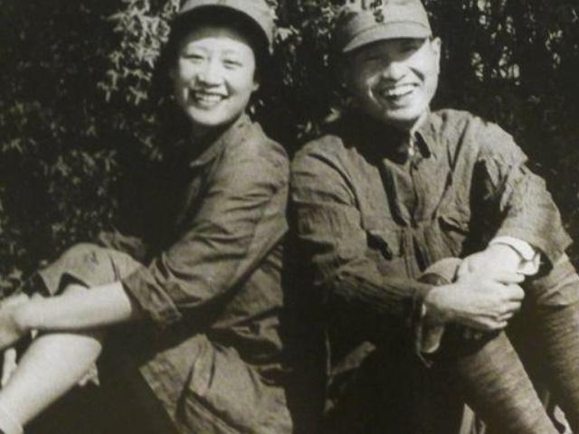 國(guó)防部長(zhǎng)是干什么的，職責(zé)與重要性解析，國(guó)防部長(zhǎng)職責(zé)與重要性解析，守護(hù)國(guó)家安全的重要角色