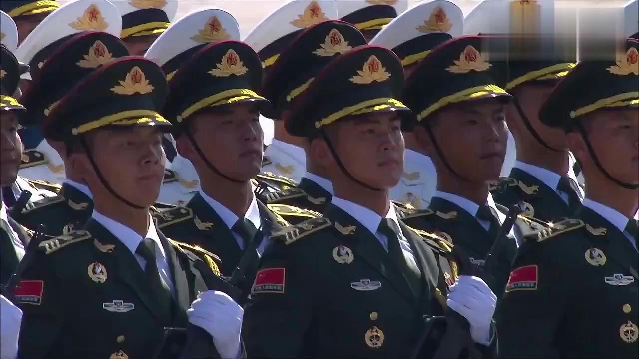 三軍儀仗隊霸氣視頻，展現(xiàn)雄壯軍威與卓越風采，三軍儀仗隊雄壯風采霸氣展現(xiàn)視頻，彰顯卓越軍威與風采
