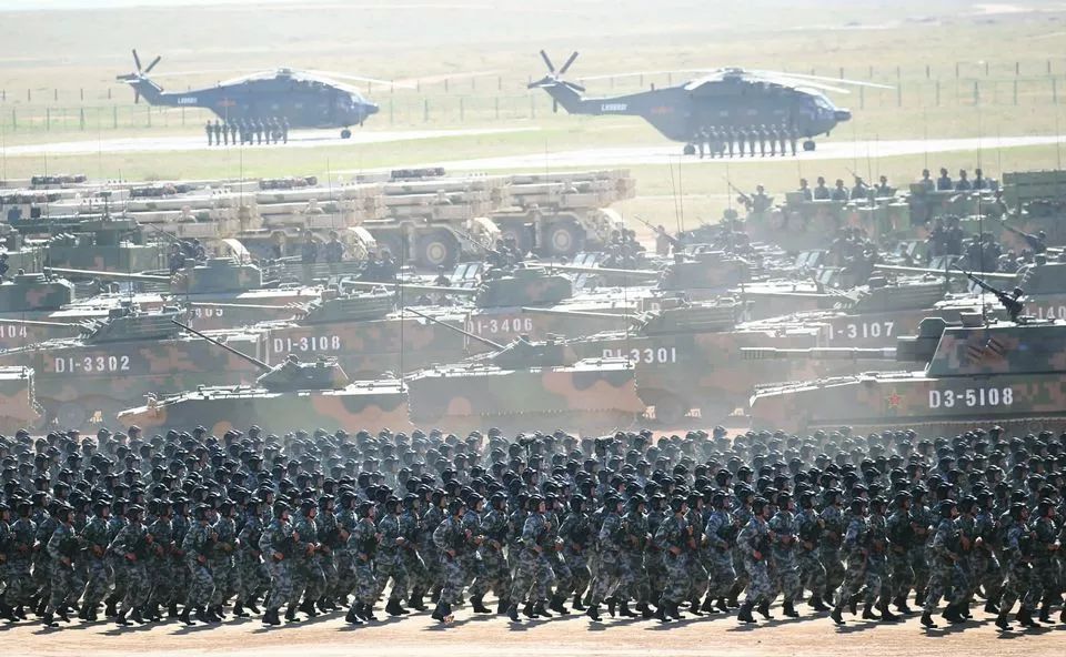 建軍90周年閱兵儀式，回顧輝煌歷程，展望嶄新未來，建軍90周年閱兵儀式，回顧輝煌歷程，展望嶄新未來，彰顯軍威國威的力量展示