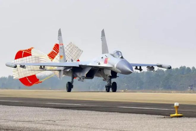 連云港軍用機場殲-11，揭秘軍事航空的神秘面紗，揭秘連云港軍用機場殲-11軍事航空的神秘面紗
