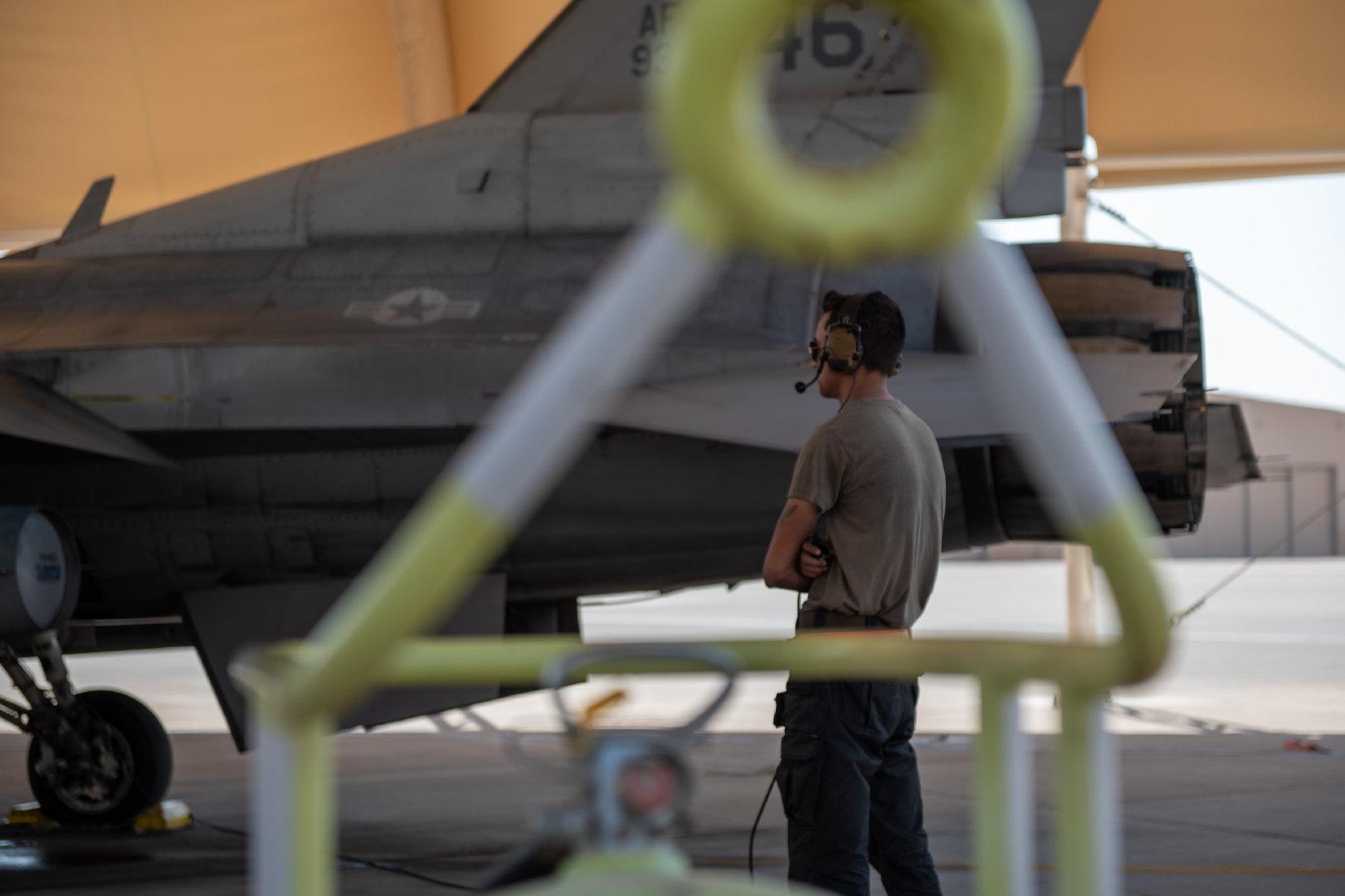 中國空軍戰(zhàn)機(jī)數(shù)量概覽，2022年的最新數(shù)據(jù)解讀，中國空軍戰(zhàn)機(jī)數(shù)量概覽，最新數(shù)據(jù)解讀及分析（2022版）
