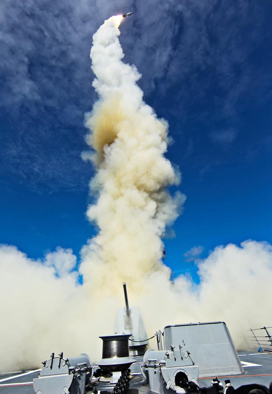 導(dǎo)彈驅(qū)逐艦與護衛(wèi)艦的區(qū)別，深入解析兩種軍艦的特性和功能，導(dǎo)彈驅(qū)逐艦與護衛(wèi)艦特性與功能深度解析，兩大軍艦類型之差異解析