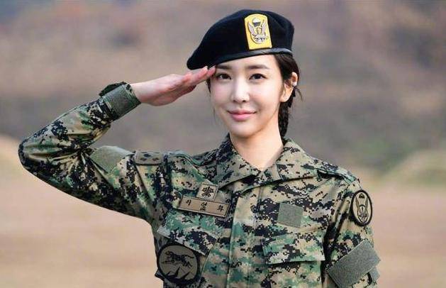 關(guān)于女兵征兵條件，探索未來的挑戰(zhàn)與機(jī)遇——以2024年為例，女兵征兵條件，探索未來挑戰(zhàn)與機(jī)遇——聚焦2024年展望