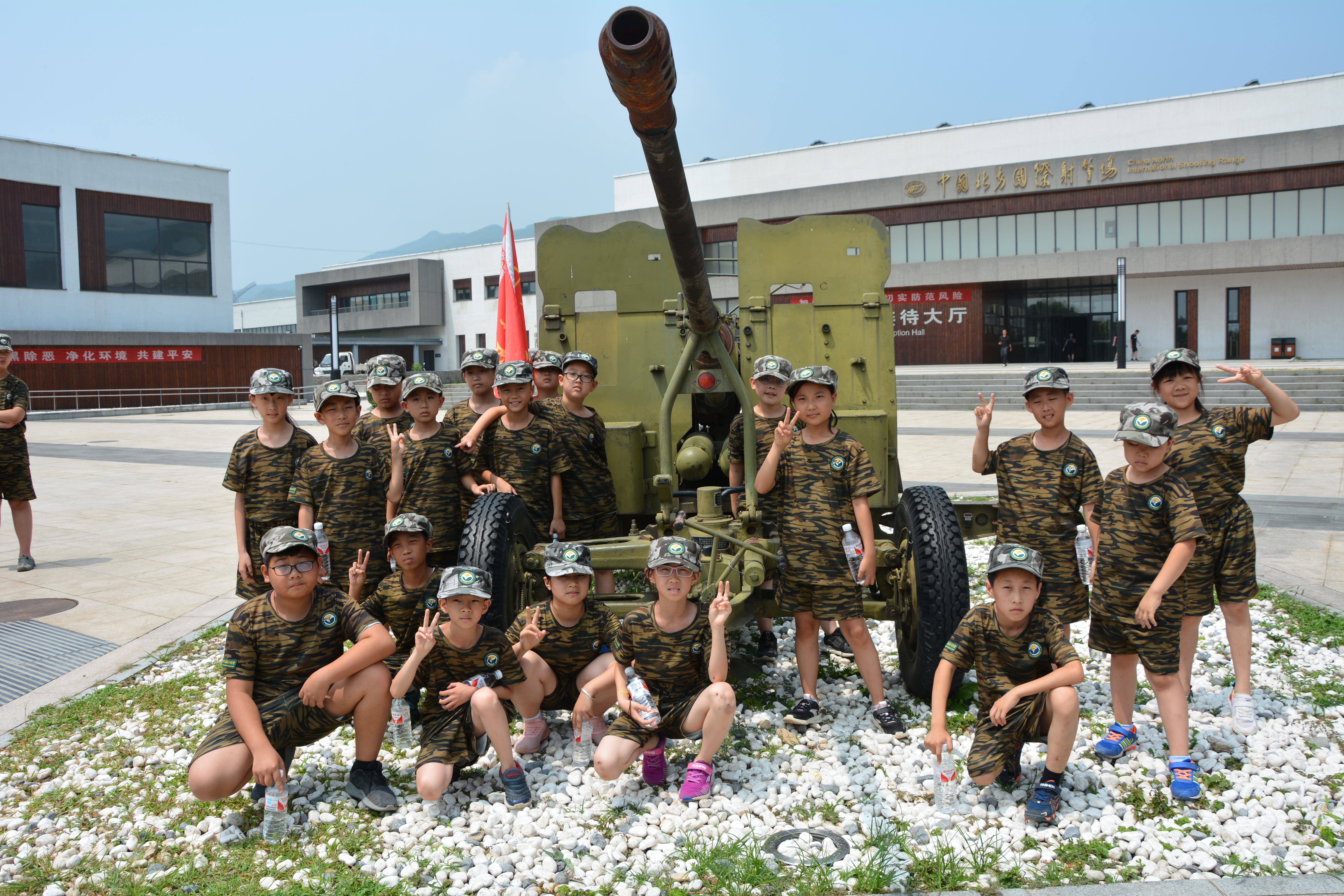 軍事夏令營(yíng)照片，展現(xiàn)熱血青春的力量與榮耀，軍事夏令營(yíng)照片，熱血青春的力量與榮耀展現(xiàn)
