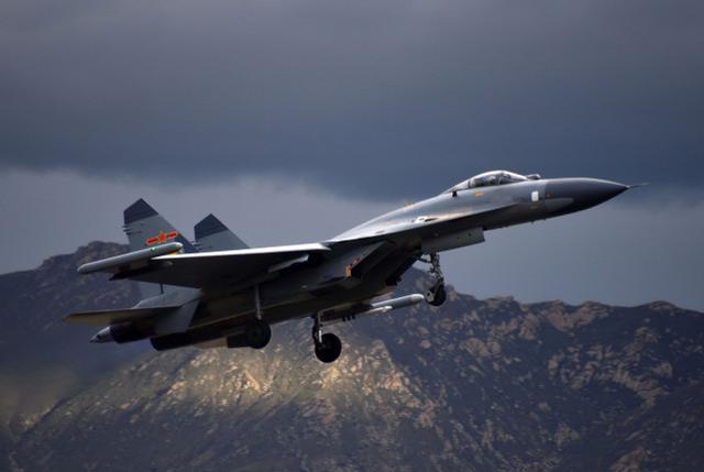 殲-11代號(hào)，揭示中國(guó)空軍強(qiáng)大戰(zhàn)斗力的象征，殲-11代號(hào)，中國(guó)空軍強(qiáng)大戰(zhàn)斗力的象征標(biāo)簽