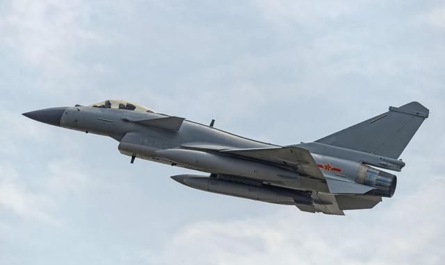 揭秘殲-10戰(zhàn)斗機高清大圖，性能、特點與全球地位，殲-10戰(zhàn)斗機深度解析，高清圖像、性能特點與全球地位