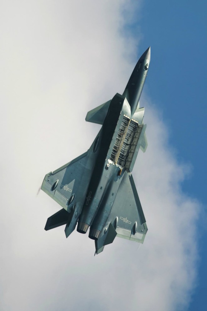 揭秘殲-20高清圖片，中國(guó)空軍新一代隱形戰(zhàn)機(jī)的風(fēng)采，揭秘殲-20高清圖片，中國(guó)新一代隱形戰(zhàn)機(jī)風(fēng)采展示