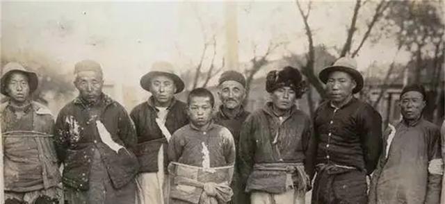運-50大型戰(zhàn)略運輸機的優(yōu)勢與挑戰(zhàn)，探索航空運輸?shù)奈磥?，運-50大型戰(zhàn)略運輸機的優(yōu)勢與挑戰(zhàn)，航空運輸未來探索之路