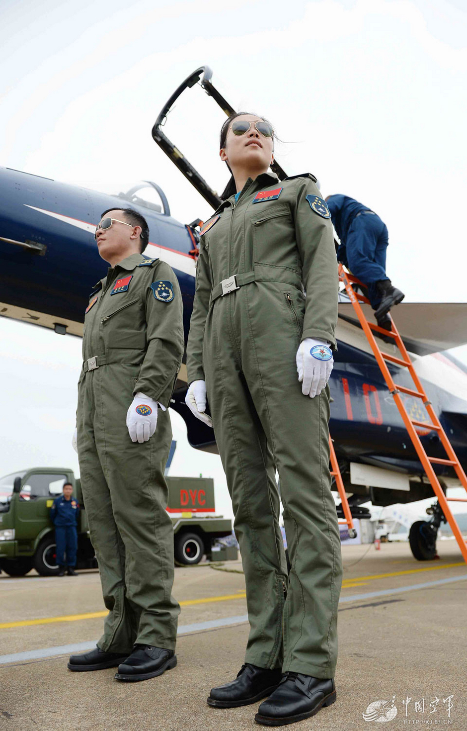 揭秘殲-10女飛行員神秘事件，真相探尋與反思，揭秘殲-10女飛行員神秘事件，探尋真相與反思之路