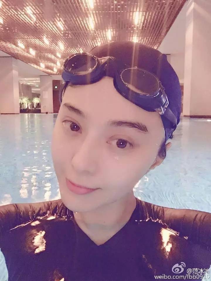 文二哥與十二位璀璨女明星的珍貴瞬間，照片與名字回顧，文二哥與十二位明星的璀璨瞬間，照片與名字回顧之旅