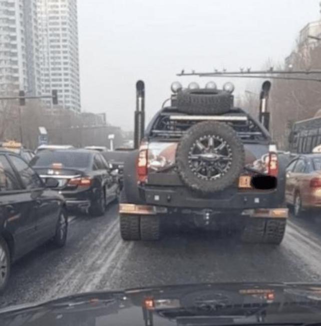 山東艦與福特級(jí)航母，一場(chǎng)實(shí)力對(duì)比的探討，山東艦與福特級(jí)航母，實(shí)力對(duì)比深度探討