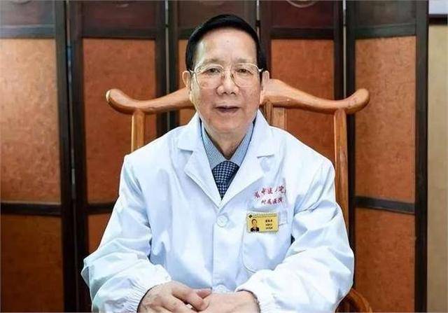 中醫(yī)治療腫瘤第一人，開創(chuàng)腫瘤治療新紀(jì)元，開創(chuàng)腫瘤治療新紀(jì)元，中醫(yī)大師引領(lǐng)腫瘤治療新時代