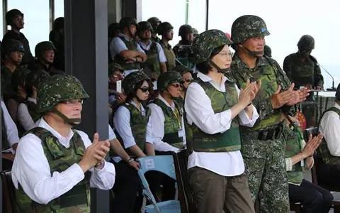 凌晨臺(tái)海突然行動(dòng)，深度解析背后的原因與意義，凌晨臺(tái)海行動(dòng)揭秘，背后原因與意義深度解析