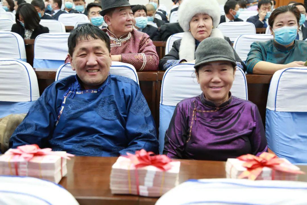 額濟(jì)納旅行社旅游報(bào)價(jià)詳解，額濟(jì)納旅行社旅游報(bào)價(jià)全面解析