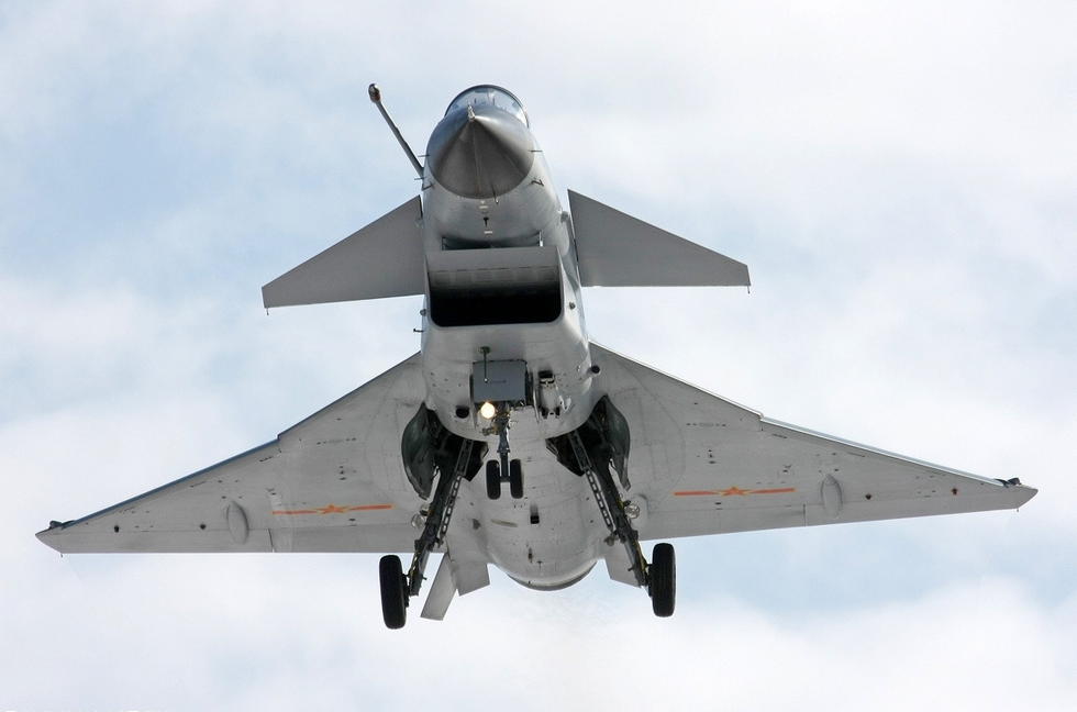 殲-10戰(zhàn)斗機圖片展示，探索中國空中力量的驕傲，殲-10戰(zhàn)斗機圖片展示，中國空中力量的榮耀與驕傲