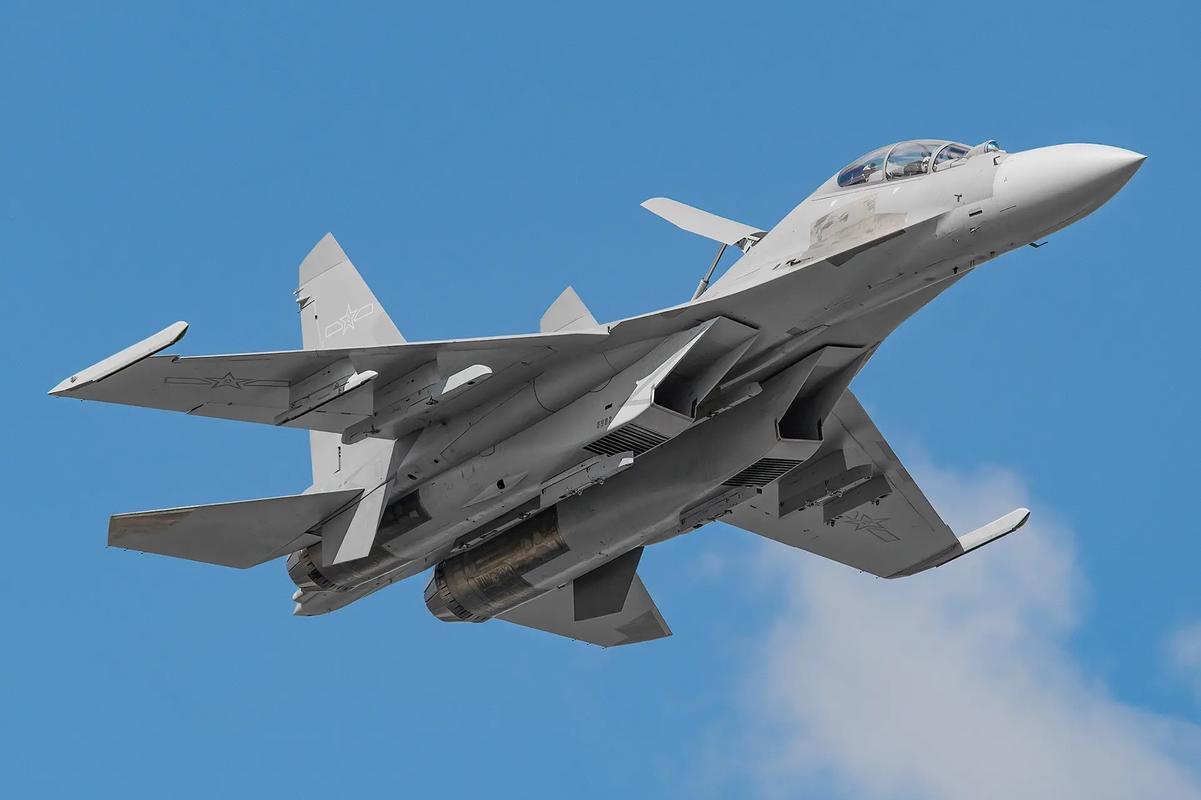 殲11與殲16的區(qū)別，深度解析兩款戰(zhàn)斗機的差異，殲11與殲16深度對比，解析兩款戰(zhàn)斗機的顯著差異