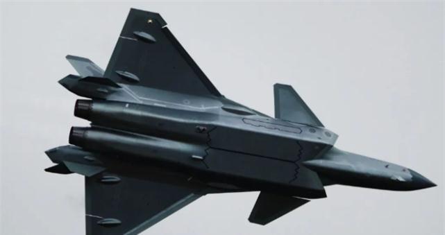 六代機(jī)首飛殲-20，中國(guó)航空工業(yè)的里程碑事件，中國(guó)航空工業(yè)的里程碑，殲-20六代機(jī)首飛成功