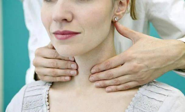 甲狀腺癌早期征兆，了解并預防的十個關鍵信號，甲狀腺癌早期征兆解析，十個關鍵信號助你預防與了解