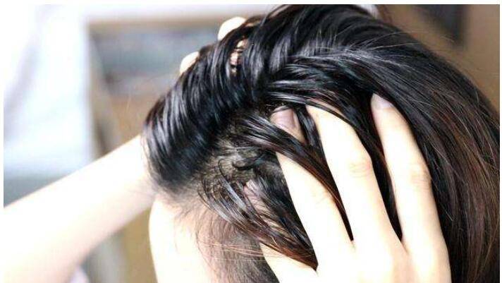 油性頭發(fā)去油小竅門，輕松告別油膩，煥發(fā)清爽光彩，油性頭發(fā)去油小竅門，告別油膩，煥發(fā)清爽光彩秘籍